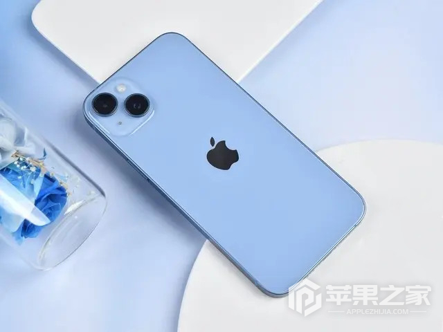 iPhone15Plus镜头有灰能免费退换吗