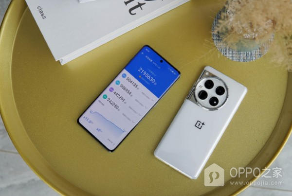 一加12和iPhone15Pro哪个比较好